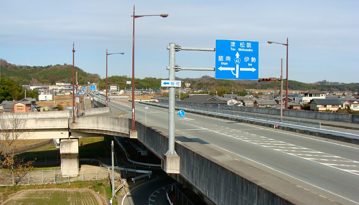 中部地方建設局 紀勢国道工事事務所
多気高架橋詳細設計イメージ