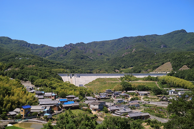 内海ダム全景